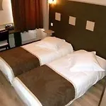 Atoll Logis Angers, Hotel