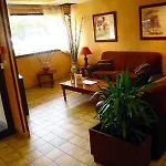 Hotel Atoll Logis Angers, Beaucouzé