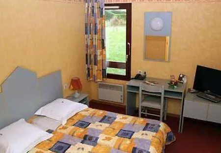 Szálloda Atoll Logis Angers, 3*