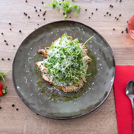 Atoll Logis Angers, 3*