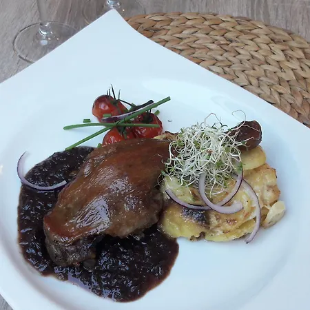 Atoll Logis Angers, Szálloda 3*