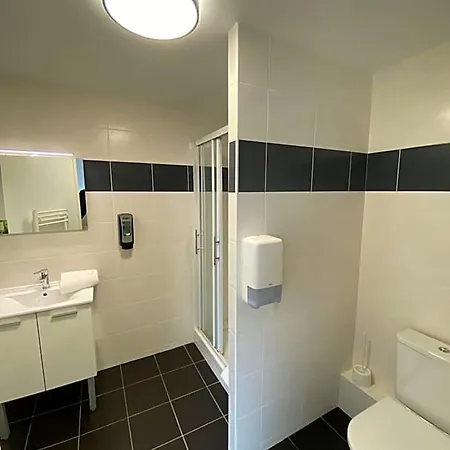 Atoll Logis Angers, 3*