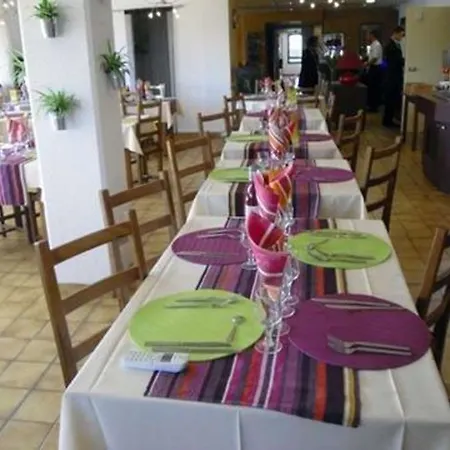 Atoll Logis Angers, 3* Beaucouzé
