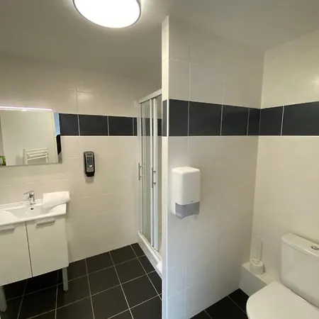 Atoll Logis Angers, Hotel