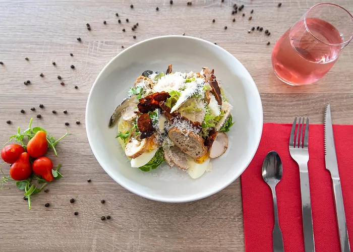 Atoll Logis Angers, 3* Beaucouzé