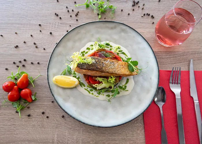 Atoll Logis Angers, Hotel