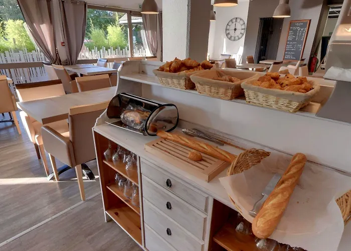 Hotel Atoll Logis Angers,