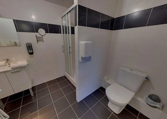 Hotel Atoll Logis Angers, 3*