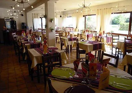 Atoll Logis Angers, Hotel