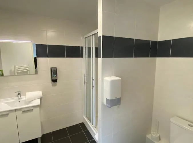 Atoll Logis Angers, Hotel